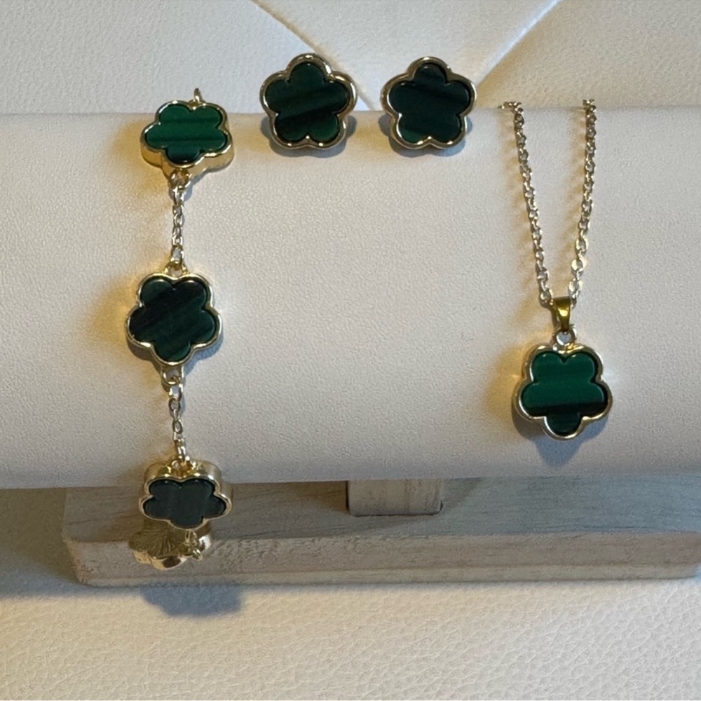 Green Clover Pendant Necklace Earrings and Bracelet Set - Women Jewelry New